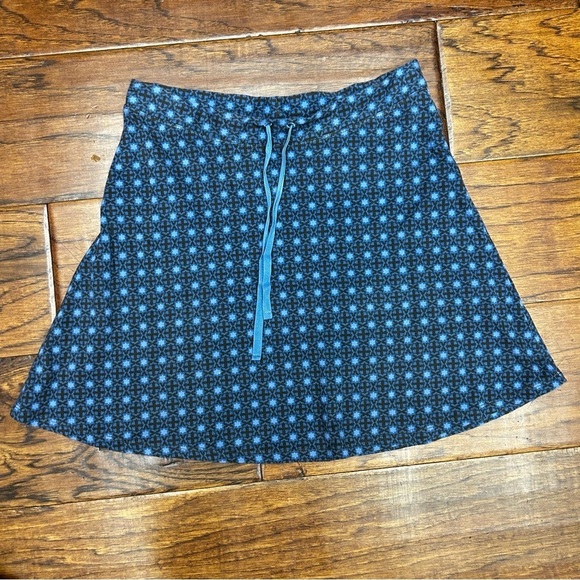 Women’s tidal skirt